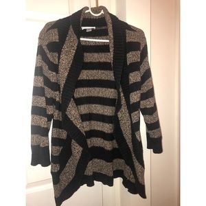 Quarter sleeved cardigan